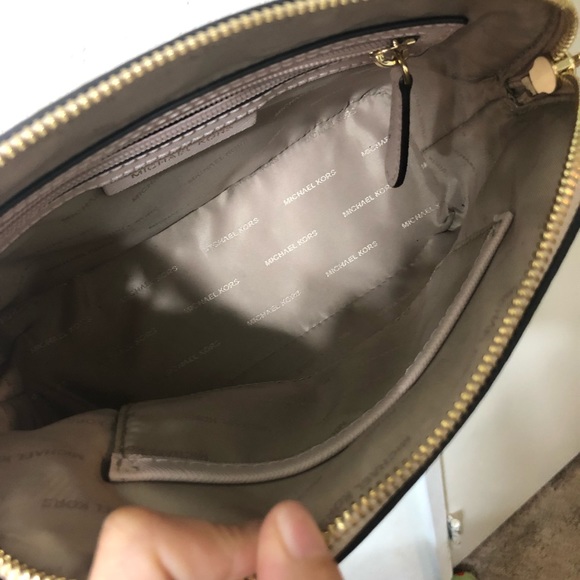 Michael Kors Cindy Dome Crossbody - Picture 2 of 2